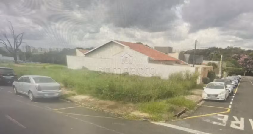 Terreno comercial/residencial medindo 450m² à venda - universitário