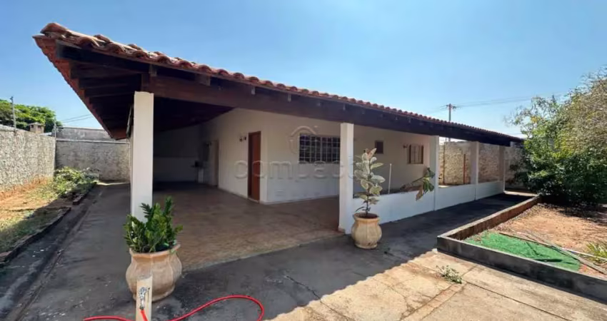 Casa com 2 quartos para alugar na Rua José Bechuate, Jardim Moysés Miguel Haddad, São José do Rio Preto