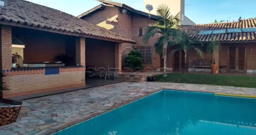 Casa com 3 quartos à venda no Centro, Guapiaçu 