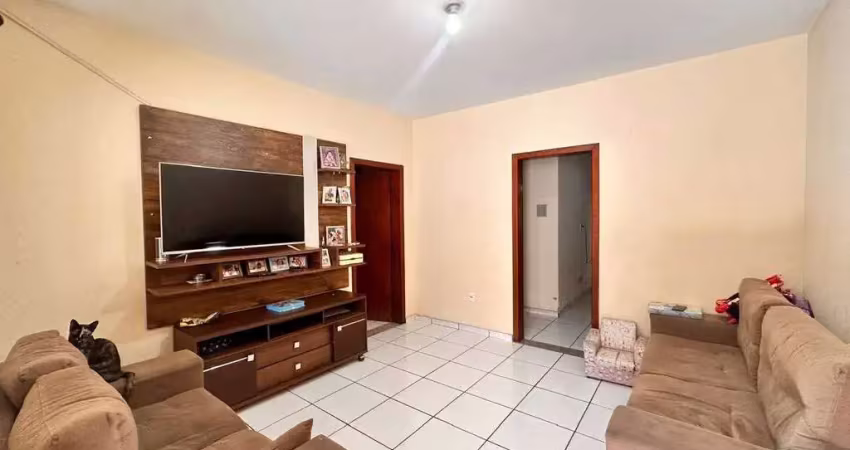 Casa com 3 quartos à venda no Petrolândia, Contagem 