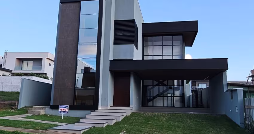 OPORTUNIDADE SOBRADO CONDOMINIO ECOVILLE - ALTO PADRÃO CONTENDO: 04 SUITES - CLOSET - BANHEIRO COM HIDRO - AMPLA SALA PARA 03 AMBIENTES E CONCEITO ABERTO - COZINHA - LAVANDERIA - DEPÓSITO - LINDA PISC