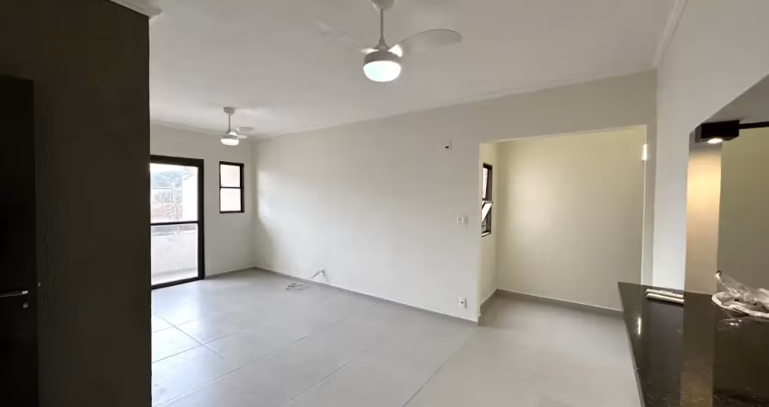 Ótimo apto. jardim irajá-reformado-varanda-frente-1º andar-localização previlegiada- 3 dormitórios sendo 1 suíte- 3 banheiros - lavanderia - despensa- armários- 1 vaga de garagem coberta-predio baixo