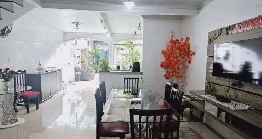Vendo casa com 406m, 2 Pav. na Angustuta, em Marco - Belém - PA