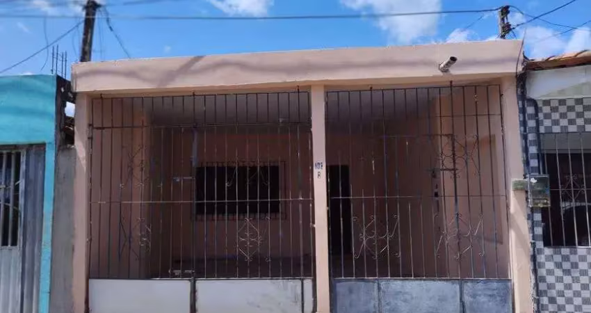 Casa no bairro de águas lindas entrando pela osvaldo cruz - ananindeua - pa