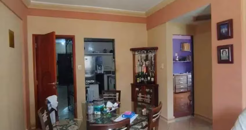 Apartamento 100% documentado. ( vai retirar apenas geladeira, bebedouro e a central de ar )