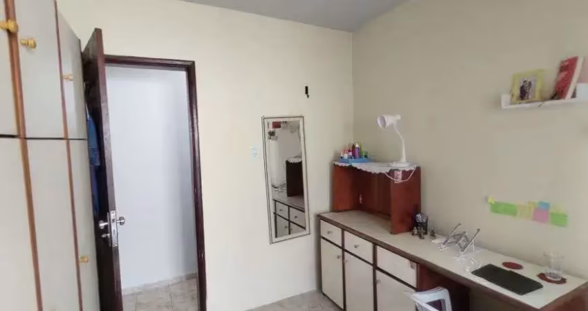 Fv04ro - casa térrea com 3 quartos - sendo 1 suíte, área de serviço-quintal em vila - pedreira