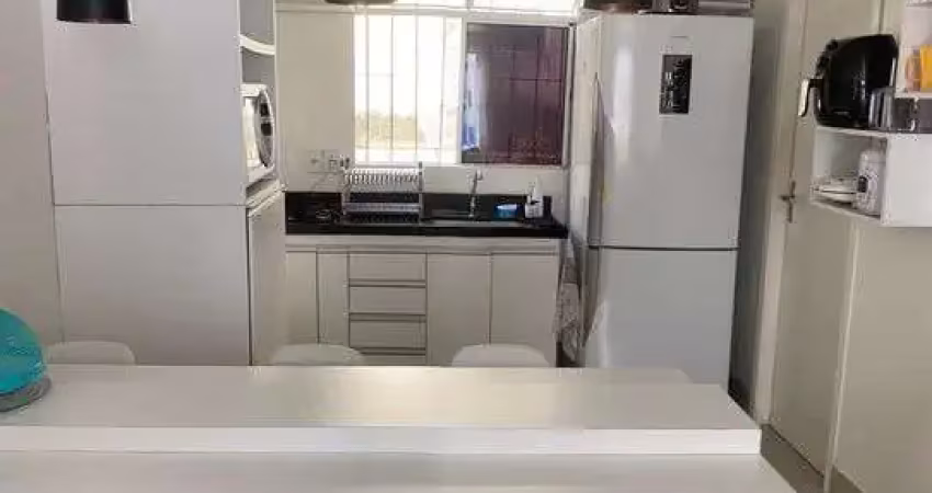 Excelente apartamento todo reformado, móveis modulados, porcelanato.