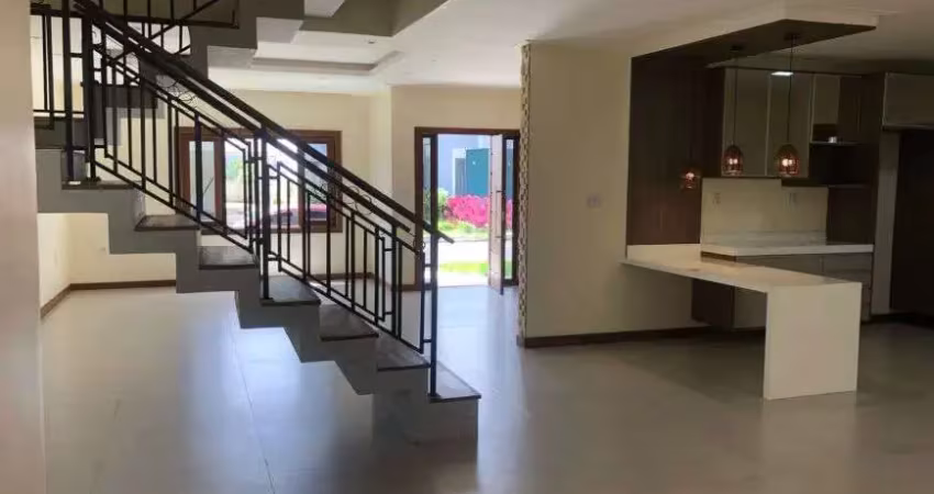 Oportunodade !! maravilhosa casa com 4 suítes, sendo 3 delas com closet