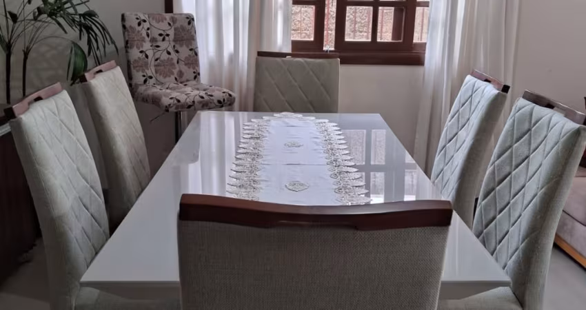 Casa com todo conforto no Parque Florestal