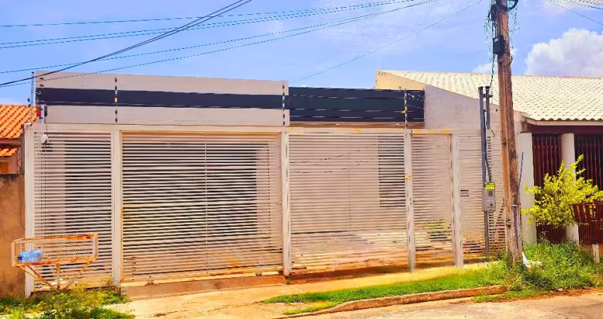 Casa com Piscina 2 quartos sendo 1 Suíte Residencial Santa Terezinha Cuiabá - MT