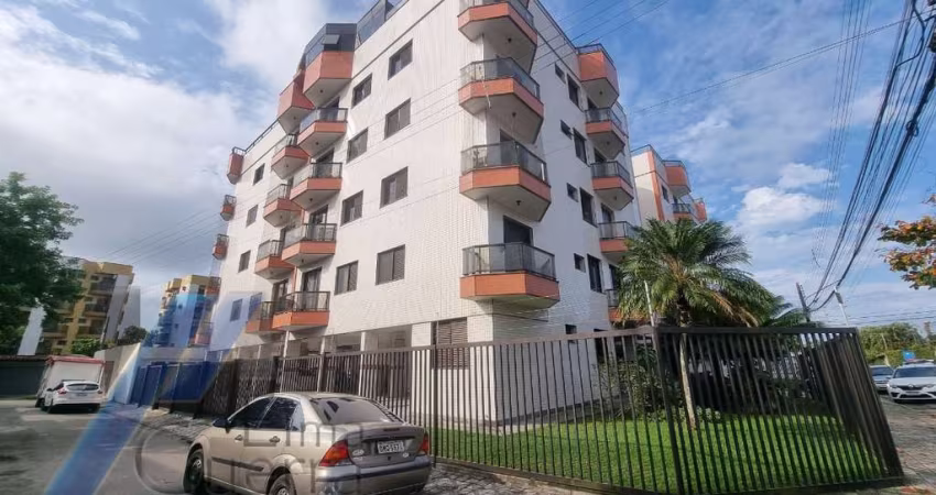 Ubatuba, Centro - Apartamento com 03 dormitórios, sendo 01 suíte.