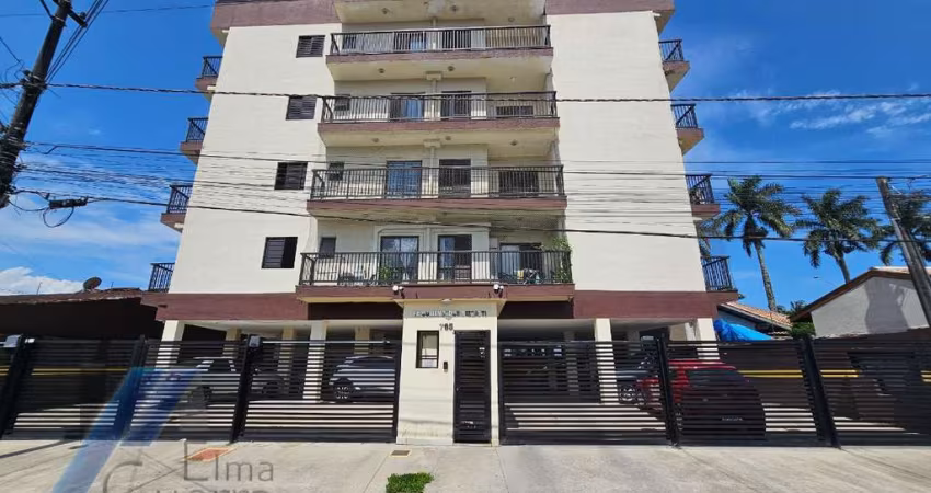 Ubatuba, Centro - Apartamento de 02 quartos e 01 banheiro.
