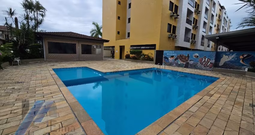 Ubatuba, Praia Grande - Apartamento com 02 dormitórios sendo 01 suíte a 200 metros do mar.