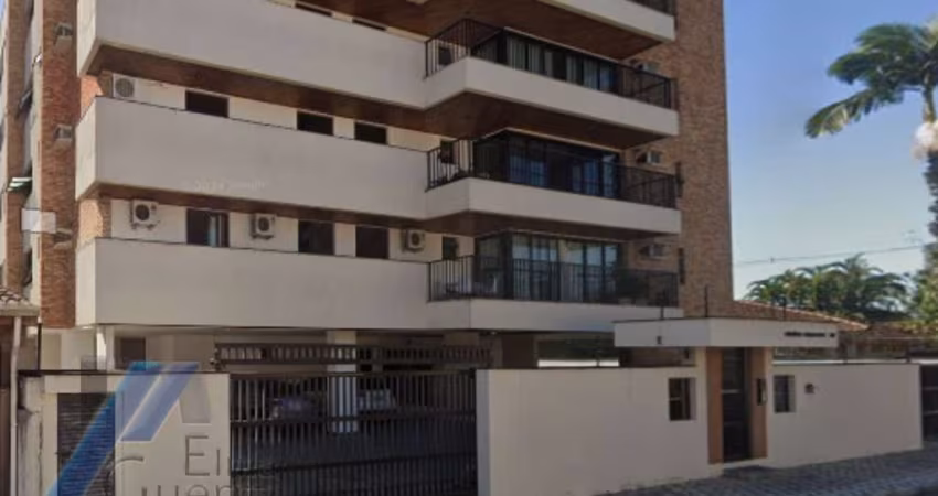 Ubatuba, Centro - Apartamento em ótima localização com 03 dormitórios, sendo 01 suíte.