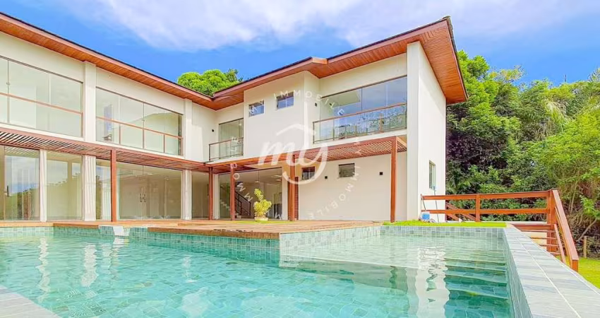 Praia do Forte| Casa Duplex com 430m²| 5 Suítes| 2 Vagas| Piscina