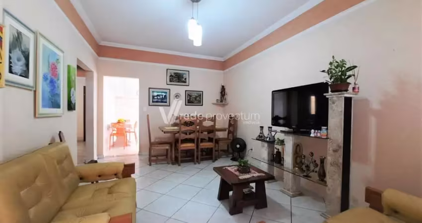 Casa com 3 quartos à venda na Rua Barão de Ibitinga, 46, Vila Industrial, Campinas