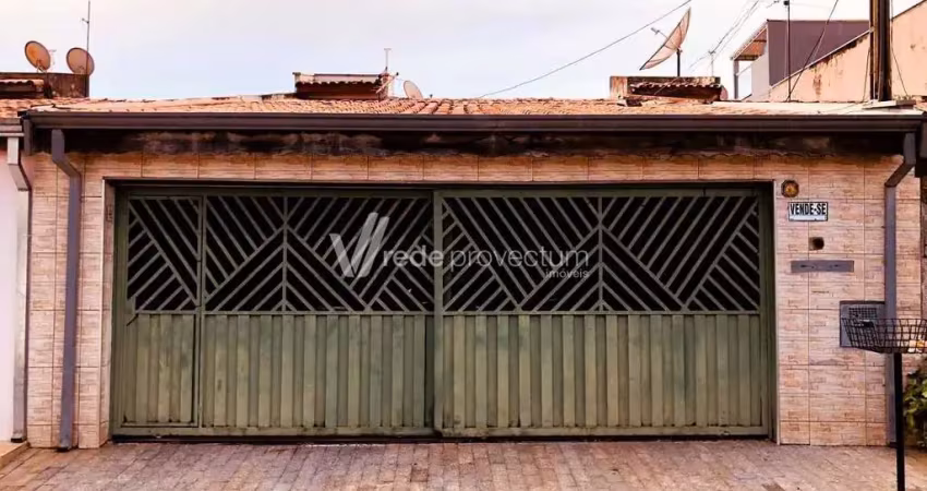 Casa com 3 quartos à venda na Rua Aristeu Pereira de Castro, 178, Conjunto Habitacional Vila Réggio, Campinas