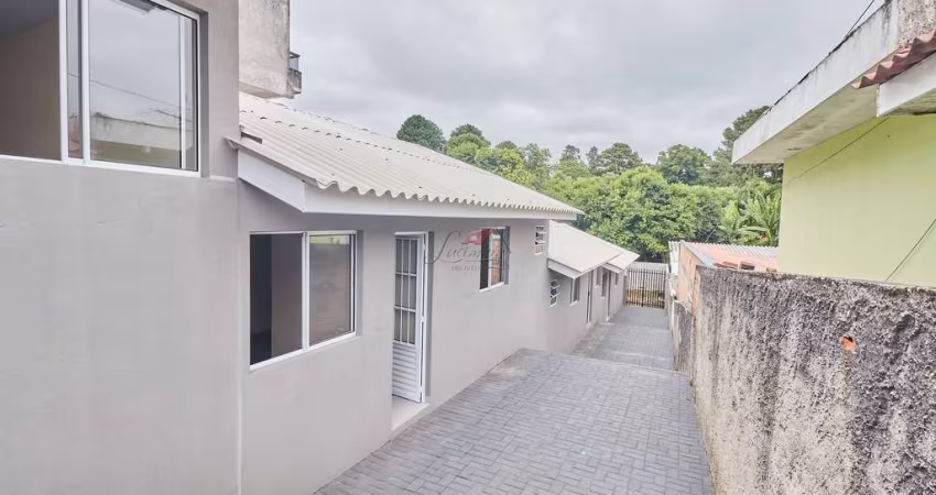 Casa com 2 quartos para alugar na Rua Guilherme Wisniewski, 99, Santa Cândida, Curitiba