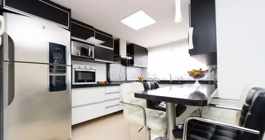 Casa com 3 quartos para alugar na Rua Edmundo Alberto Mercer, 920, Tingui, Curitiba