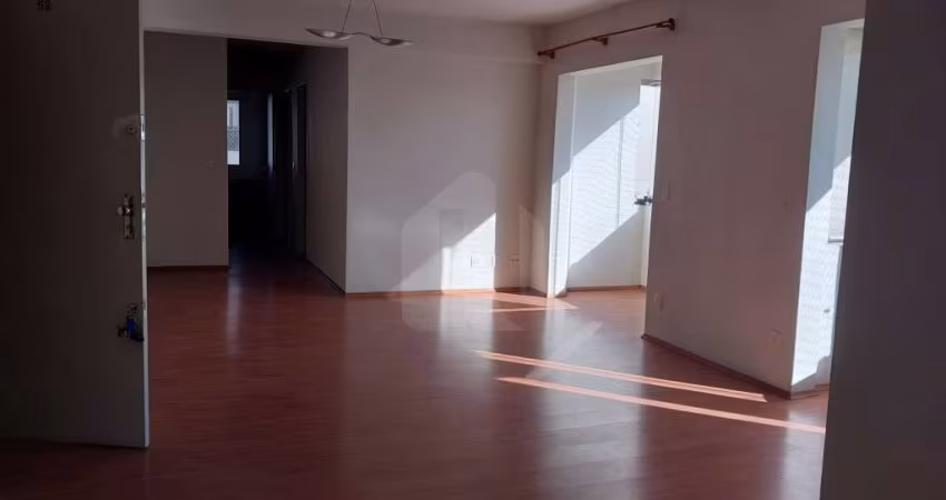 Apartamento conjugado em São Paulo, Vila Gomes, 137m2, 04 dormitórios, sala ampliada, piso laminado, 02 sacada, 03 banheiros, 02 cozinhas, 02 vagas