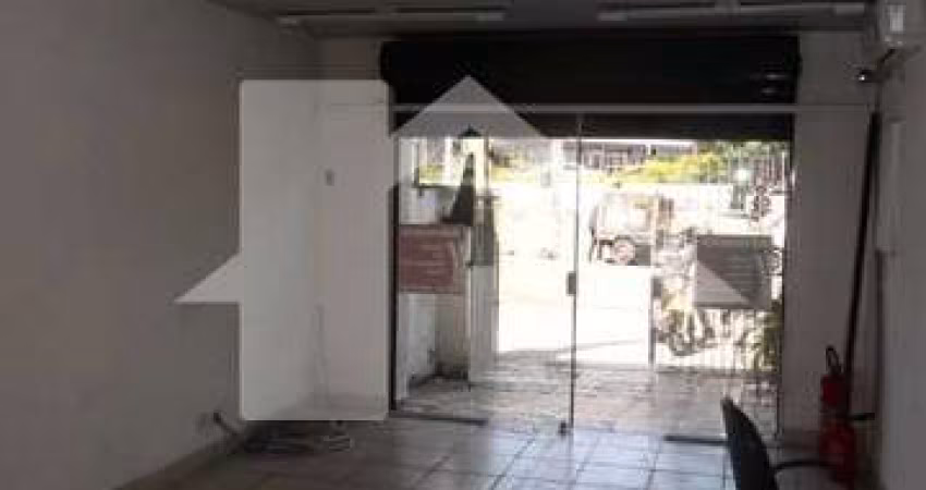 Casa comercial no Butantã com dois vãos livres e 3 banheiros.
