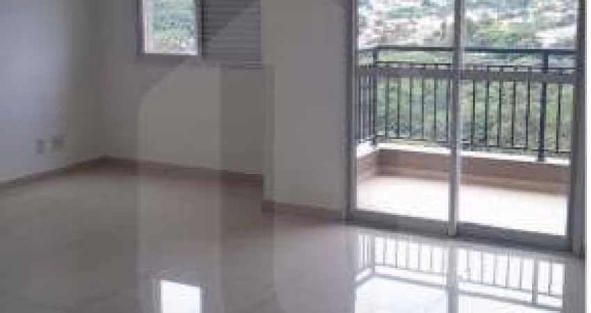 Apartamento de 76m² para alugar - Jardim Tupanci, Barueri