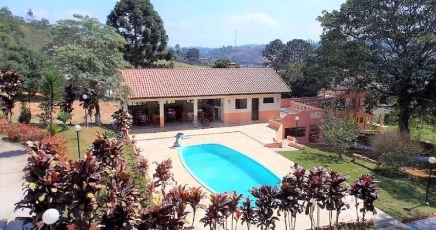 Casa para Locação com Piscina em Cotia