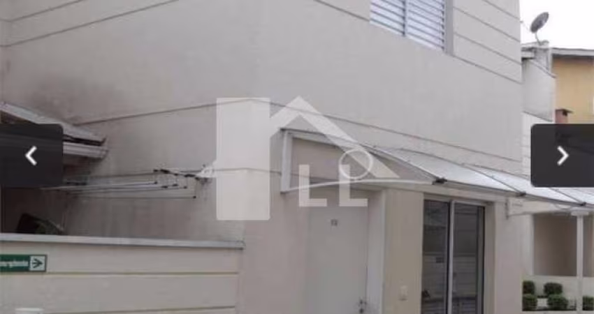 Casa de condomínio 105m² à venda com 2 quartos,  2 banheiros e 2 vagas demarcadas e cobertas no Butantã.