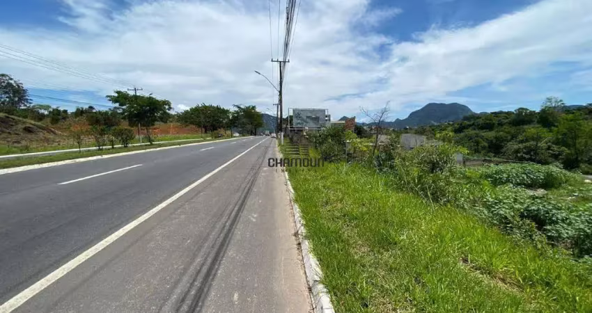 Lote com 1.973 m² na beira da rodovia na entrada de guarapari/es.