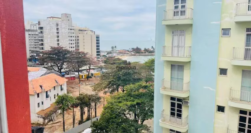 Apartamento de 2 quartos, a 50m da praia da areia preta , com vaga de garagem,