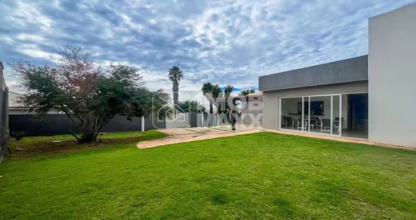 Casa em Arniqueira: 4 Dormitórios e 420m² por R$1.380.000
