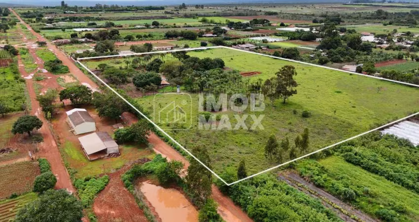 Chácara à venda em brazlândia: 40.000m², 5 quartos, 3 banheiros, área rural. oportunidade por r$900.000!