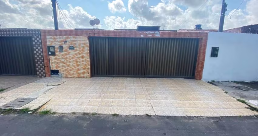 Casa à Venda no Conjunto Santa Lúcia
