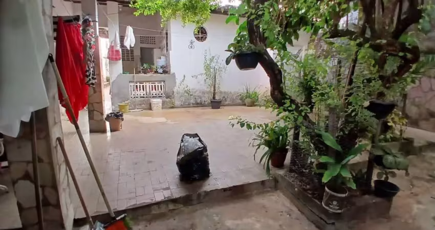Casa de Com Área Verde Privativa no Suíça