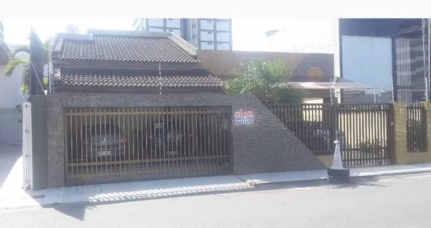 Casa na 13 de julho