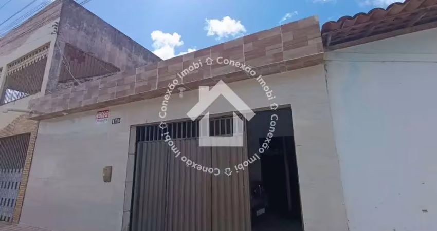 Casa à venda no conjunto eduardo gomes com 3 quartos