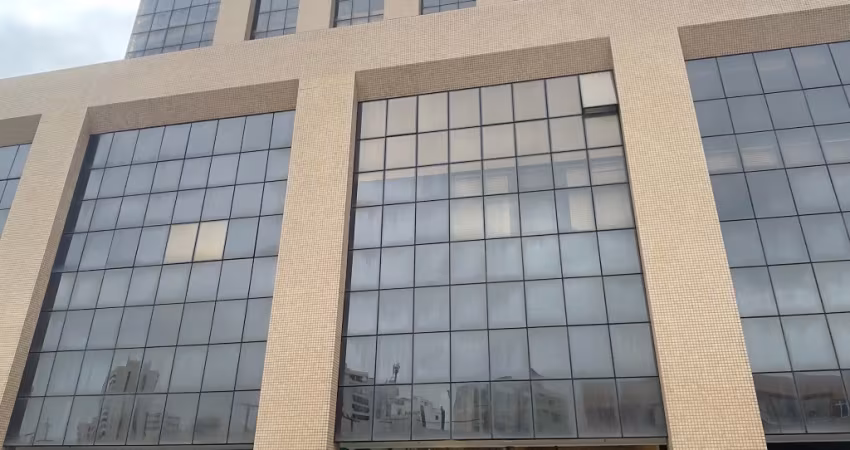 Duas Salas no Empresarial Manoel Gomes de Mendonça, 60m2, banheiro, 02 vagas garagem