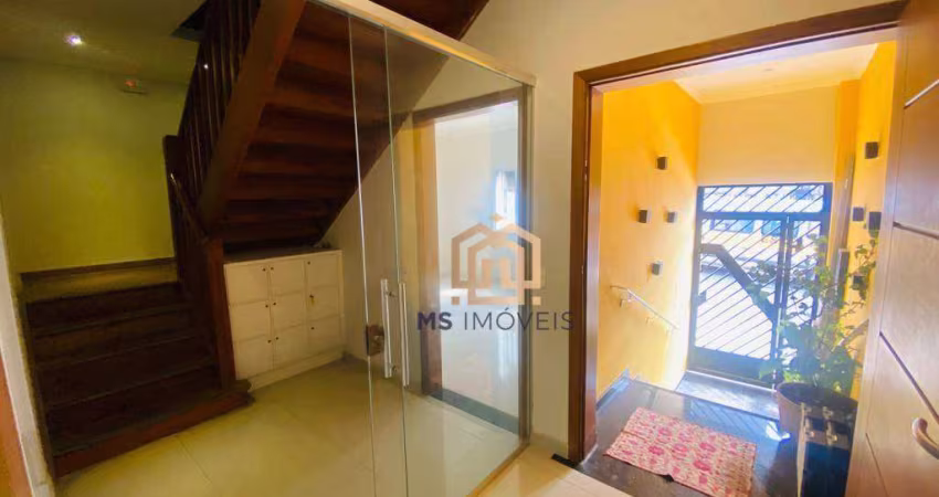Casa COMERCIAL 235m², 7 Salas amplas, Banheiros, perfeita clinicas, estética ou escritórios,  para Locação ao lado do Metrô Ana Rosa