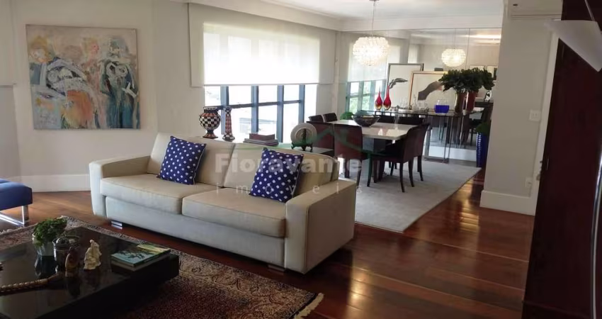 Apartamento com 4 suítes, Gonzaga, Santos. Linda decoração.