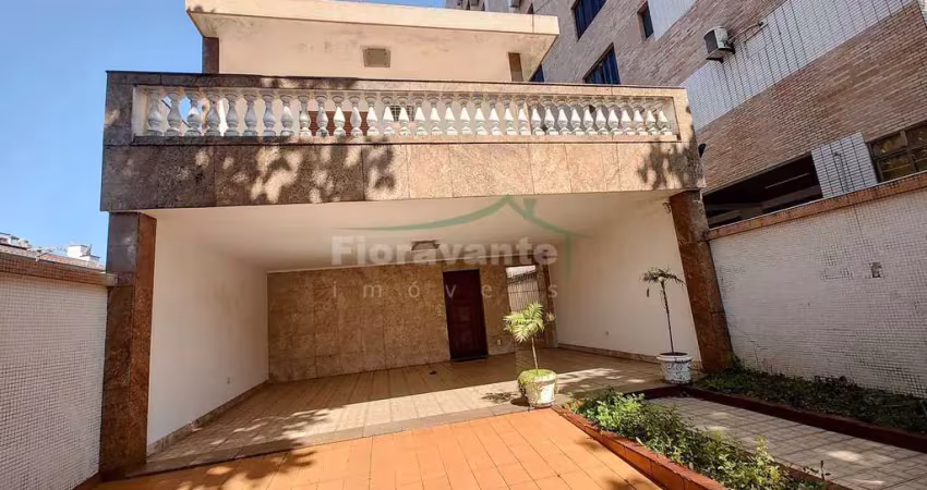 Sobrado com 4 quartos, aparecida, santos. ambientes amplos.