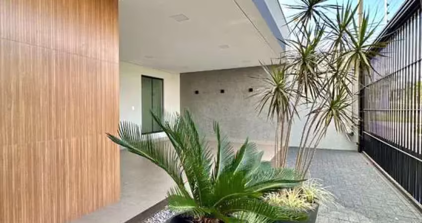 Casa com 3 quartos à venda na Pioneiro Jones Sales Pontes, 200, Jardim Munique, Maringá
