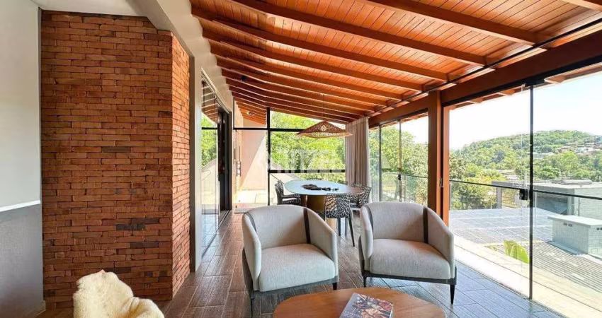 Casa com 3 dormitórios à venda, 210m², Bairro São Jorge - Novo Hamburgo/RS