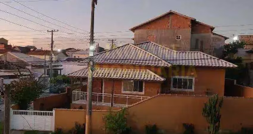 Casa em condomínio 3 quartos são pedro da aldeia - rj - bairro fluminense