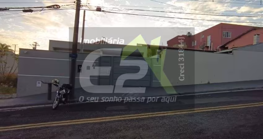 Casa à venda no Parque dos Timburis em São Carlos - 2 dormitórios, suíte, churrasqueira!