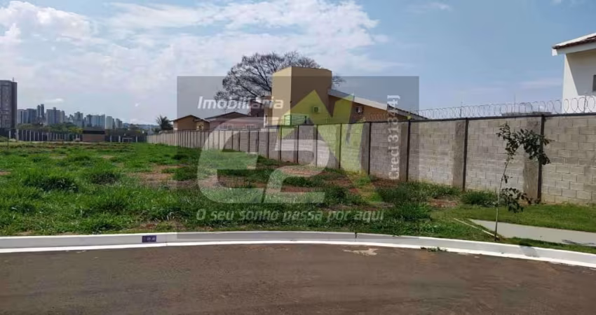 Oportunidade única! Terreno em condomínio no Parque Santa Felícia Jardim em São Carlos