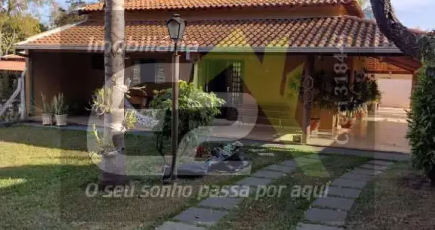 Chacara de luxo a venda em Itirapina - BROA, com 3 dormitorios e churrasqueira