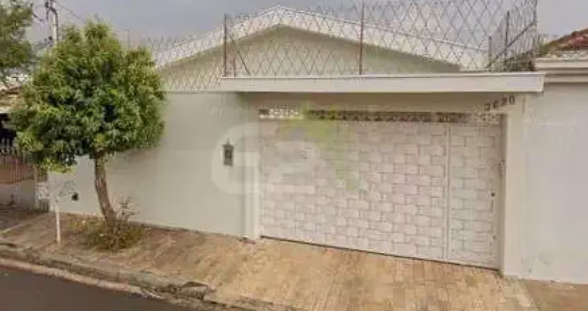 Casa a venda na Vila Rancho Velho, Sao Carlos | 3 dormitorios, churrasqueira e quintal