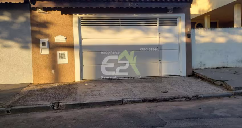 Casa à venda no Jardim Beatriz, São Carlos - 2 dormitórios, edícula e 2 garagens!