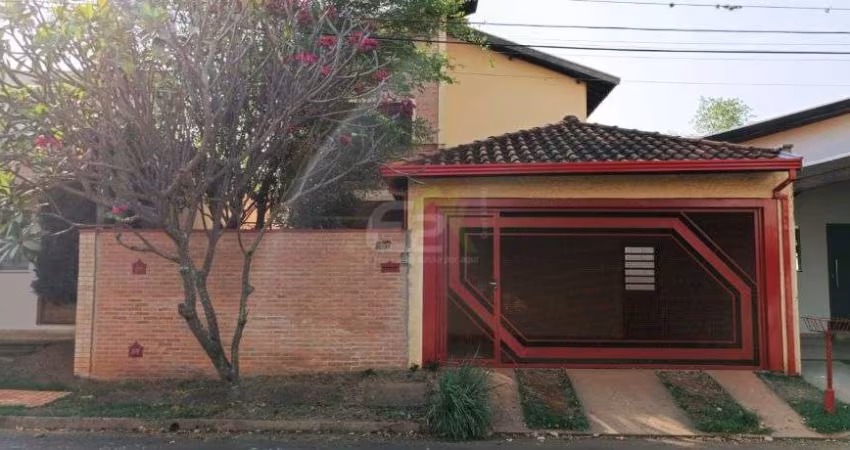 Sobrado de 3 dormitórios, condomínio em Residencial Parati, São Carlos