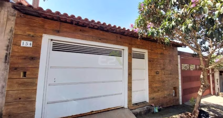 Casa à venda no Jardim Araucária em São Carlos: 2 dormitórios, garagem coberta